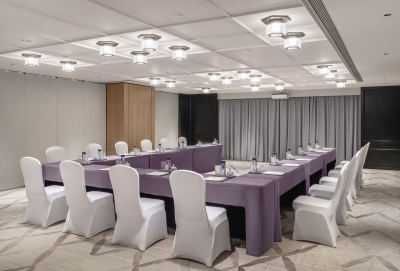 北京华侨大厦睿世酒店承贤1/2厅会场图