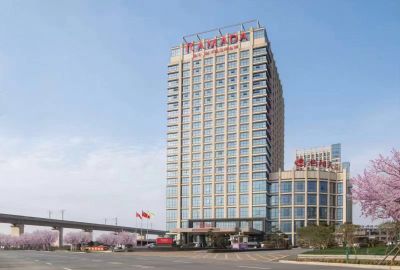 武汉艳阳天旺角华美达酒店会议场地封面图