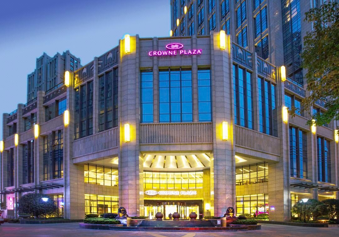 合肥融侨皇冠假日酒店外观
