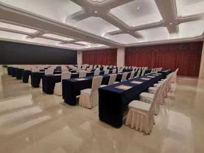 南京白金汉爵大酒店180厅会场图