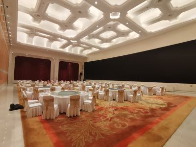 南京白金汉爵大酒店305会场图