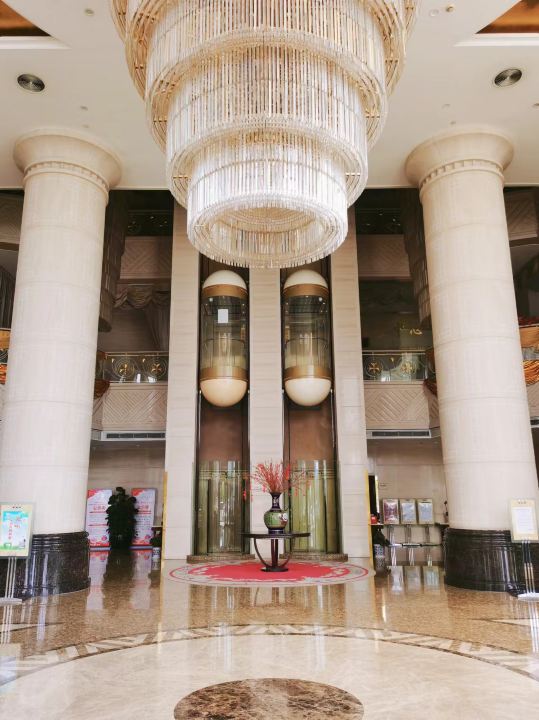 长天南昌园中源大酒店大堂