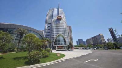 长天南昌园中源大酒店外观