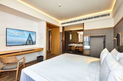 苏州同里湖大饭店豪华湖景套房客房图