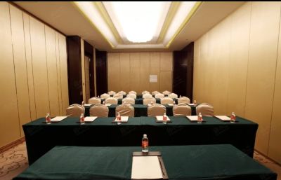 上海皇廷世际酒店琥珀厅会场图
