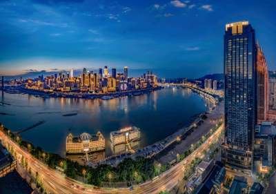 重庆南滨路万达安柏酒店外观