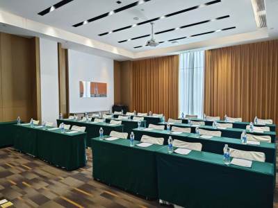 南昌青山湖希尔顿欢朋酒店瑶湖厅会场图