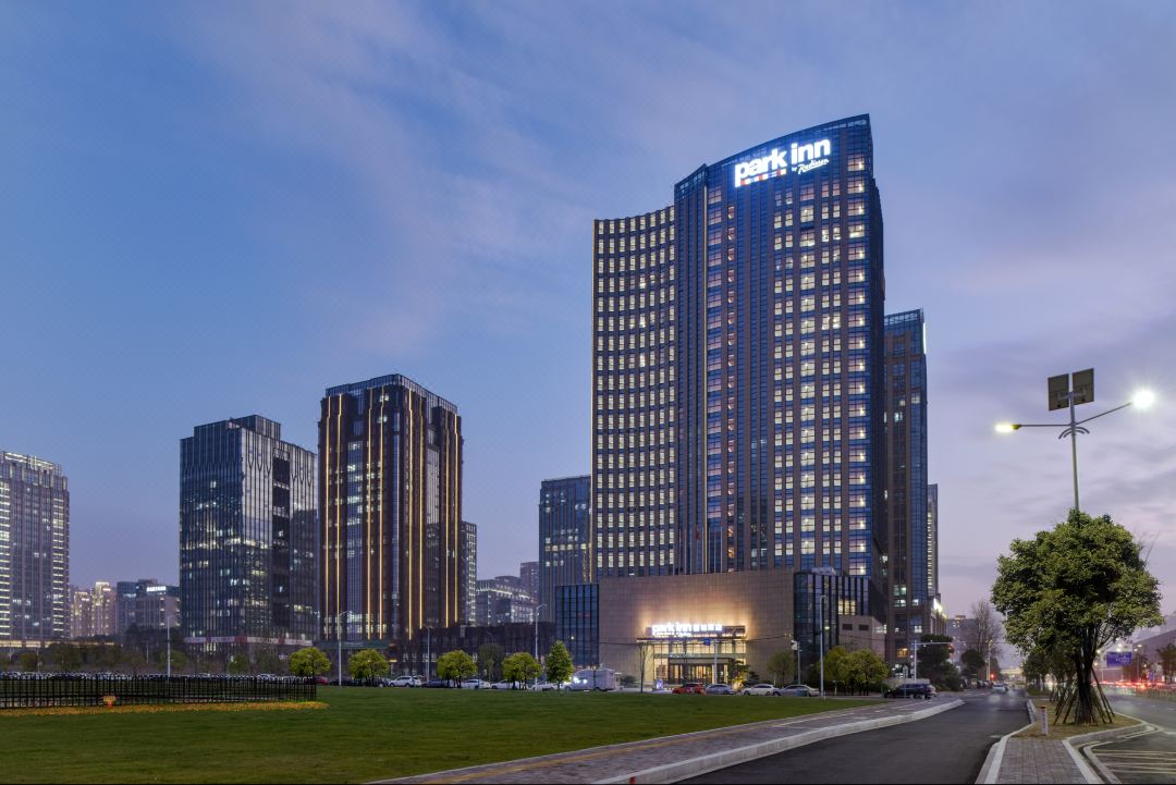 丽柏酒店(南昌红谷滩万达广场双子塔店)会议场地封面图