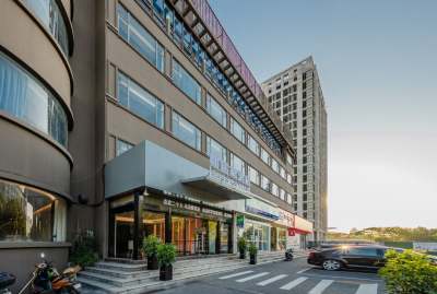 格林左岸·斯诺格酒店(南昌高新京东大道地铁站店)会议场地封面图