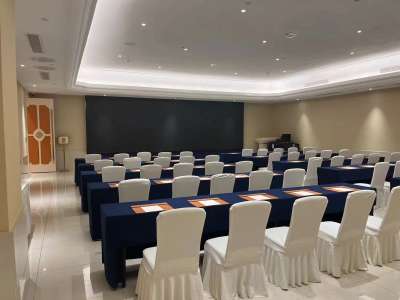 南京白金汉爵大酒店68厅会场图