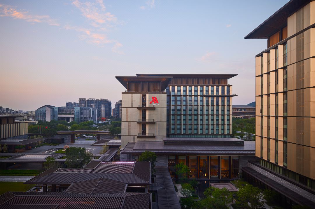 广州白云国际会议中心越秀万豪酒店外观