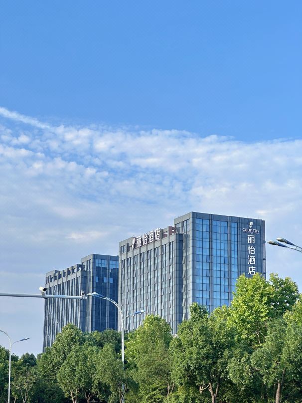 丽怡酒店(武汉天河机场裕福路地铁站店)外观