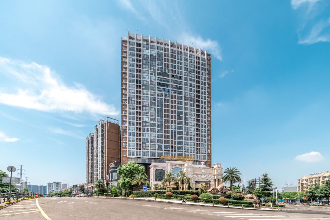 万利达凯瑞国际酒店(武汉纺织大学谭鑫培公园地铁店)外观