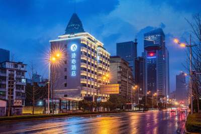 武汉汉口金融中心万象城漫心酒店外观