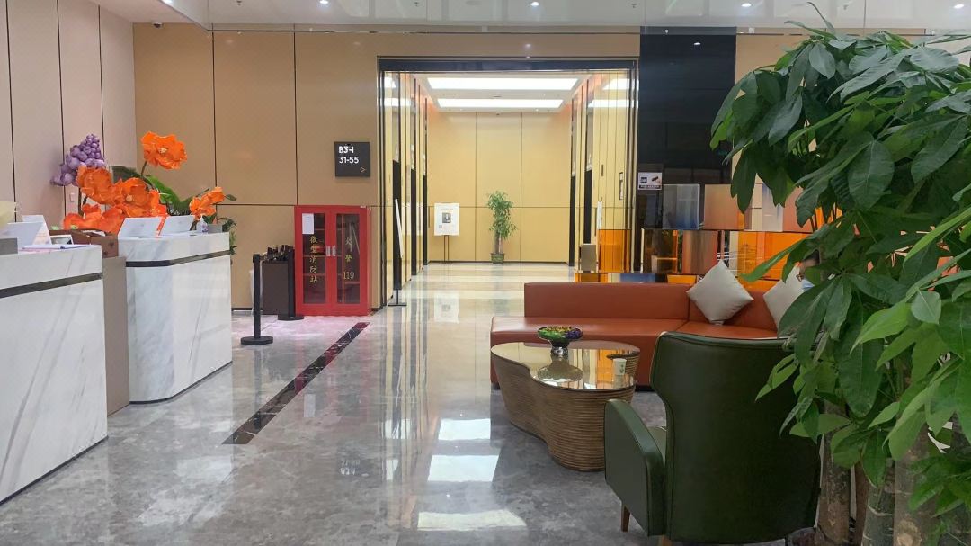香江湾星澜STAR酒店(赣州万象城中央公园店)大堂