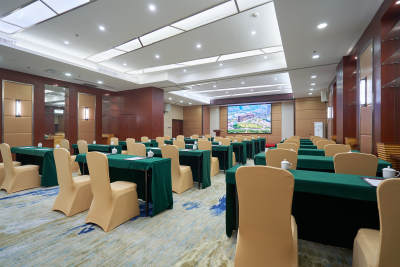 世鸿大酒店（宁德站店）明德厅会场图