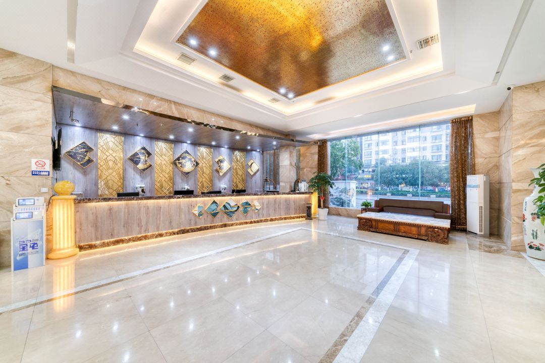 回禾酒店(上饶高铁站五三大道店)大堂
