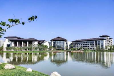 西安国际会议中心(香湖湾地铁站)外观