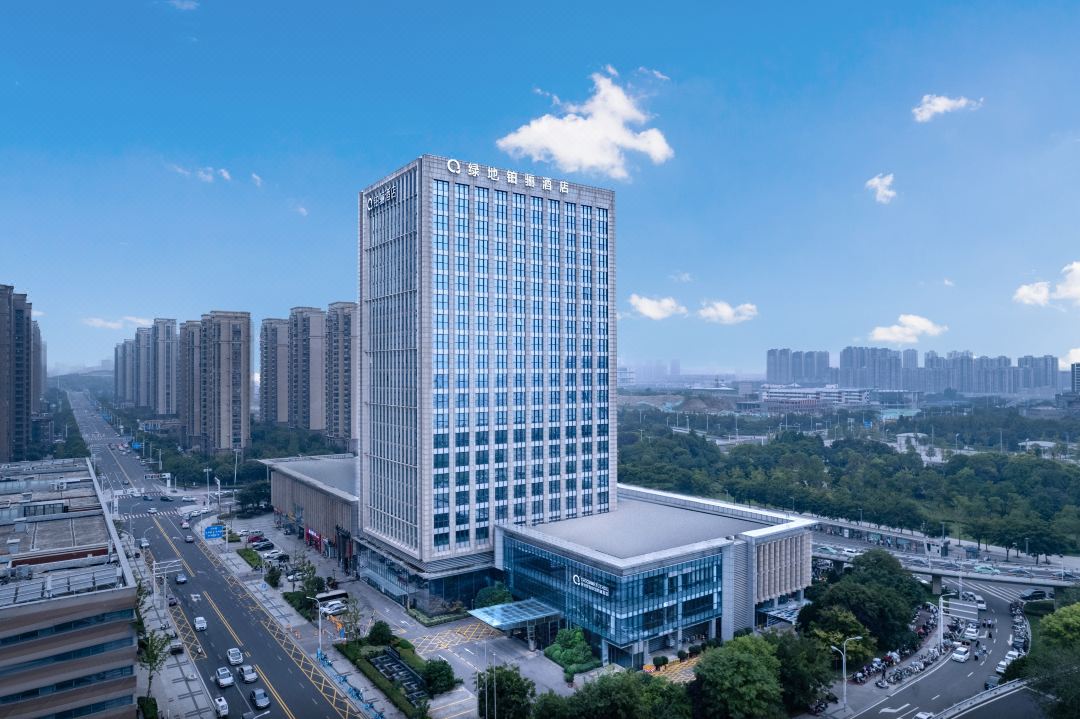 徐州东区绿地铂骊酒店(高铁东站店)外观