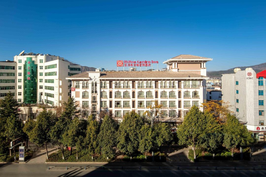 丽江实力希尔顿花园酒店(古城大水车店)外观