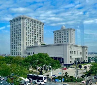 上海闵行白金汉爵大酒店外观