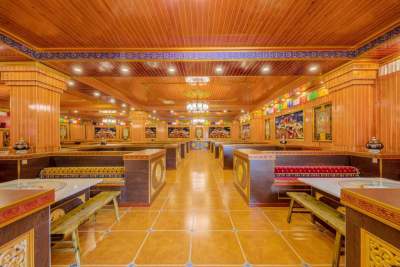 松潘藏王传奇度假酒店(黄龙九寨高铁站店)周边环境