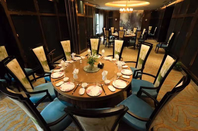 武汉泰洋酒店（体育中心东风公司店）V6包厢餐厅图