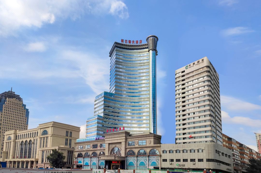 哈尔滨新巴黎大酒店外观