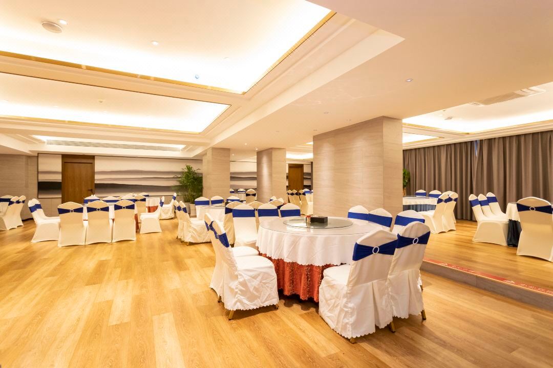 金水湾国际大酒店(南宁火车站麻村地铁站店)周边环境