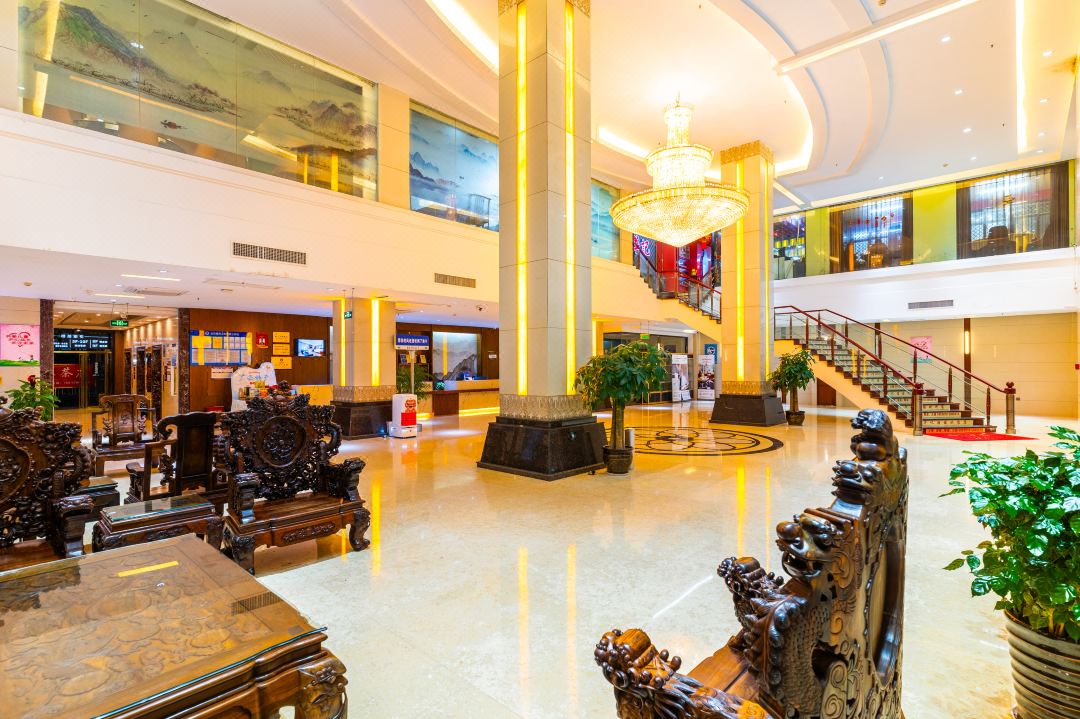 金水湾国际大酒店(南宁火车站麻村地铁站店)大堂
