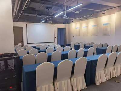 纽宾凯新宜大酒店（武汉黄鹤楼中南财经大学店）管理学院会场图