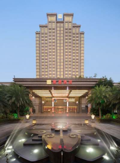 东莞石碣富盈酒店外观