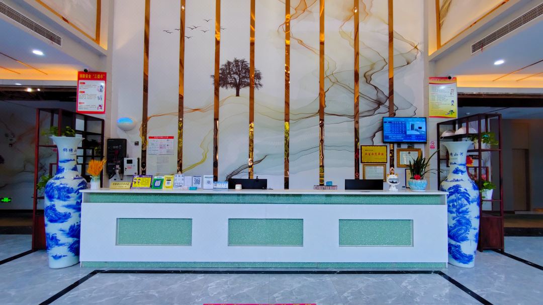 赣州白鹭湾酒店(赣县区梅林古镇店)大堂