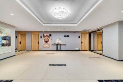 禾贝酒店(市中心广场步行街店)大堂