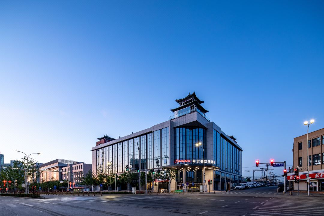 北京运河商务区希尔顿欢朋酒店会议场地封面图