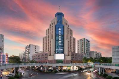 永生璞琚酒店(萍乡火车站绿茵广场店)外观