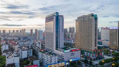 鹰潭沁庐豪生大酒店会议场地封面图