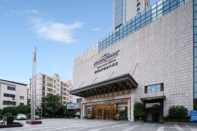 鹰潭沁庐豪生大酒店外观