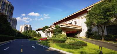 赣州鼎峰乾龙花园酒店(经济开发区万达店)外观
