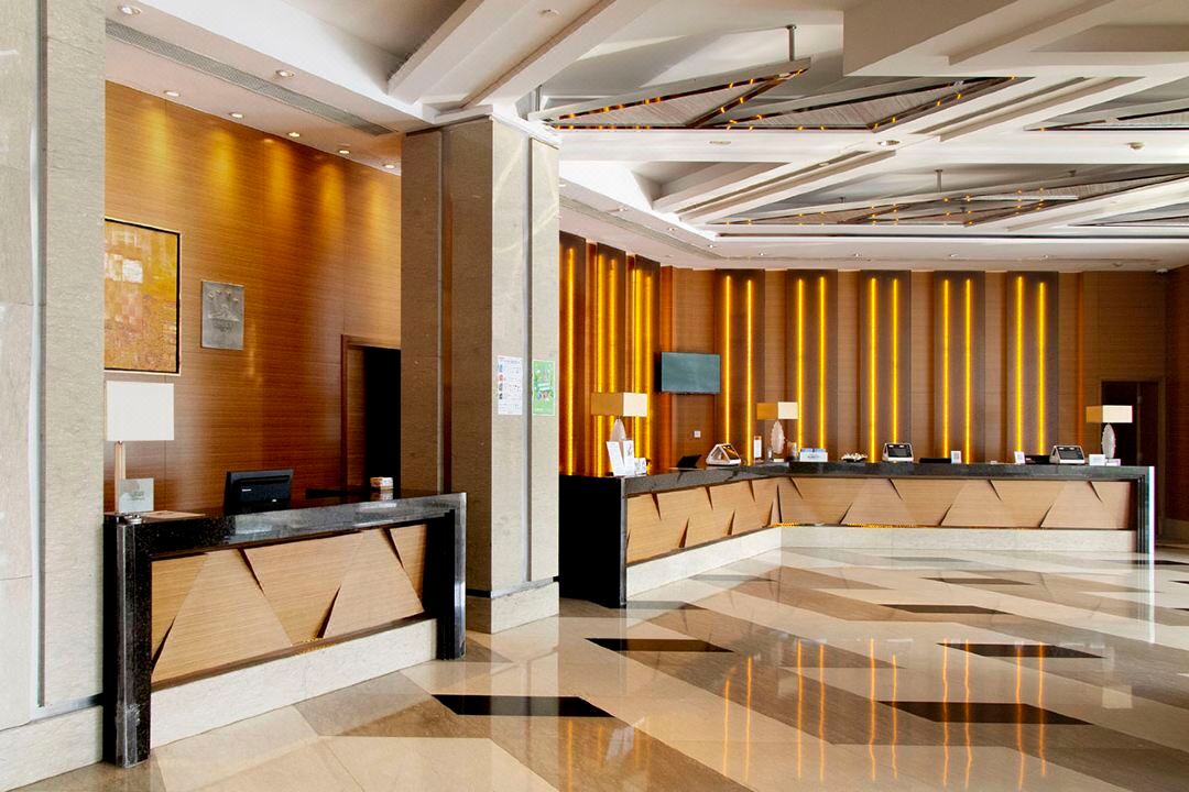 上海浦东福朋喜来登由由酒店大堂