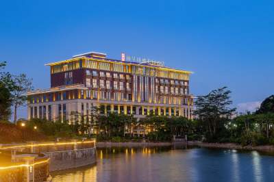 深圳玺悦丽呈朗樾花园酒店会议场地封面图
