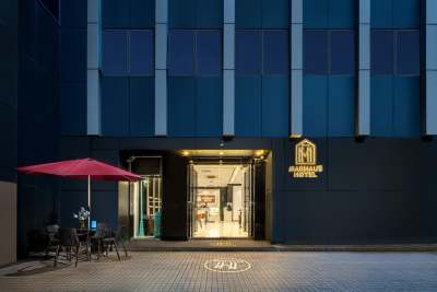 漫豪思酒店(广州北京路步行街纪念堂地铁站店)外观