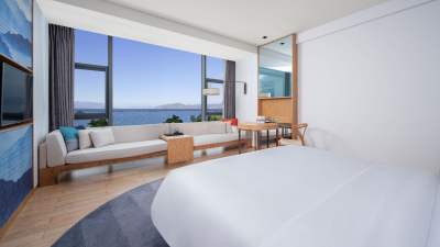 大理洱海天域英迪格酒店180度洱海湖景精品大床房客房图