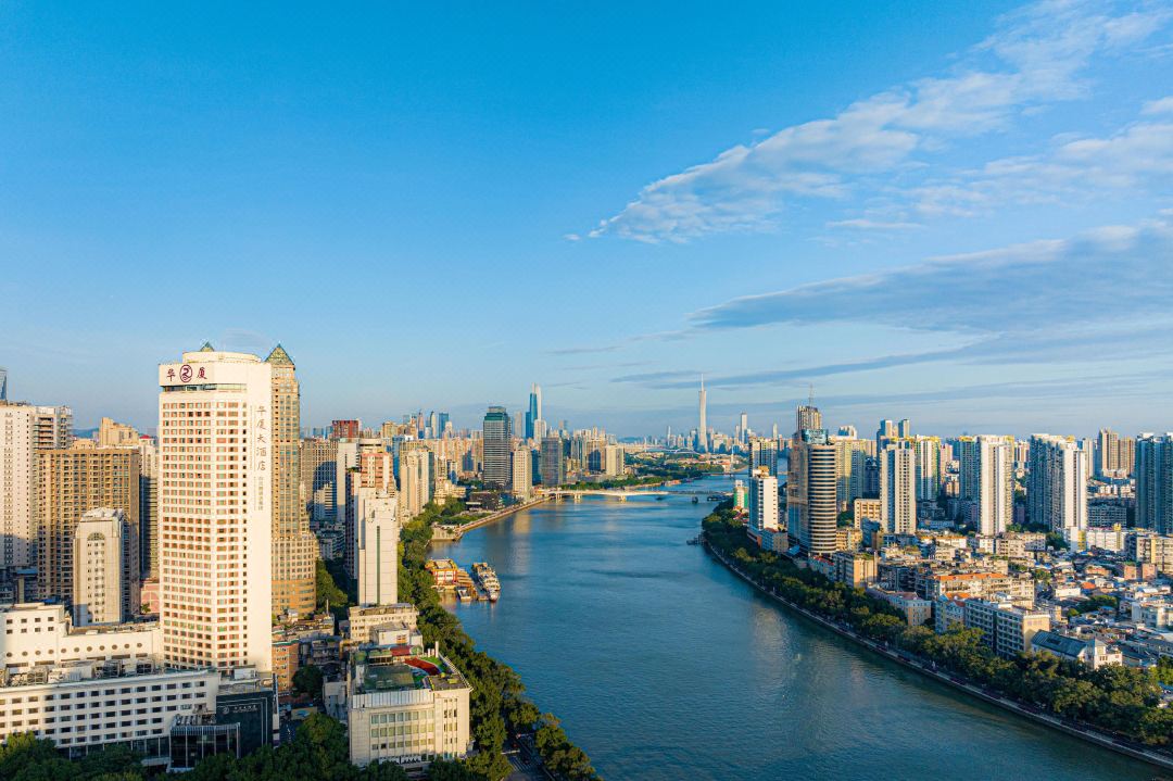 广州华厦大酒店(海珠广场地铁站店)外观