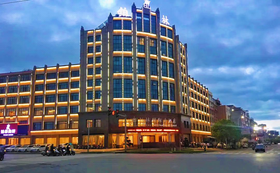 瑞金铂林国际大酒店(红都大道店)外观