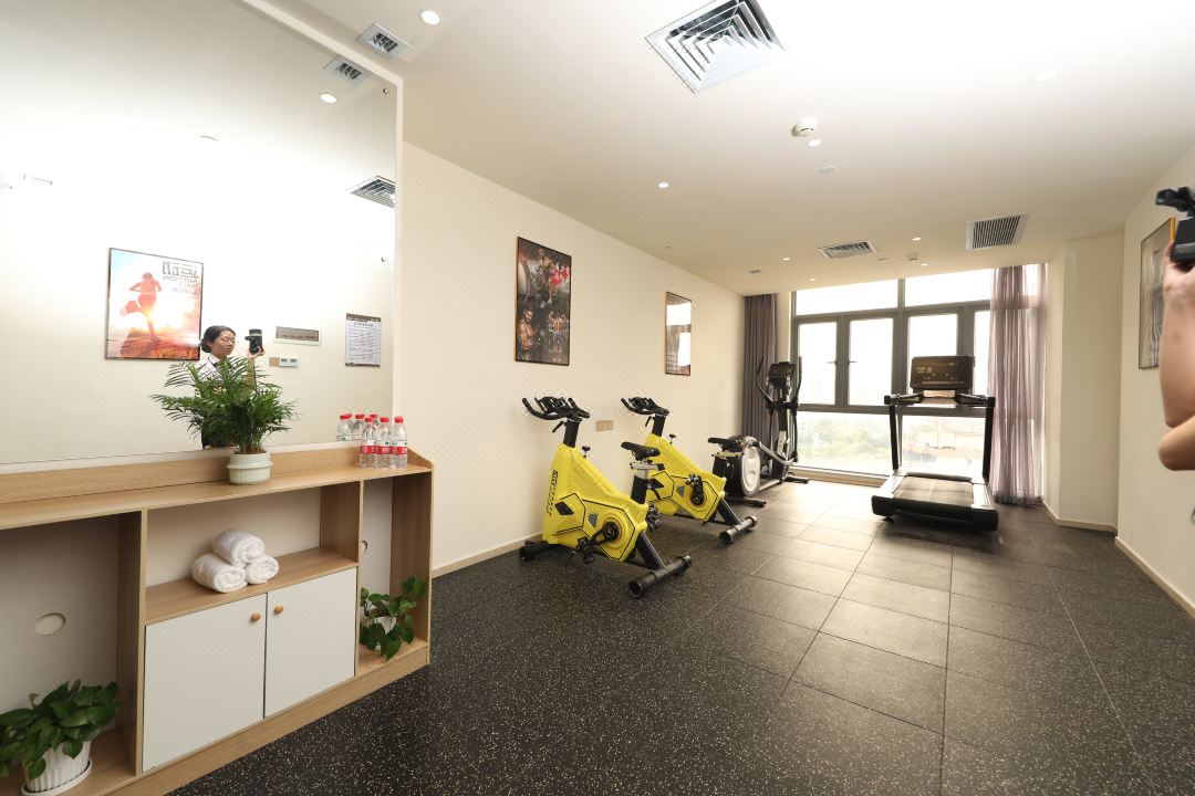 亚美酒店(广州花都融创文旅城店)周边环境