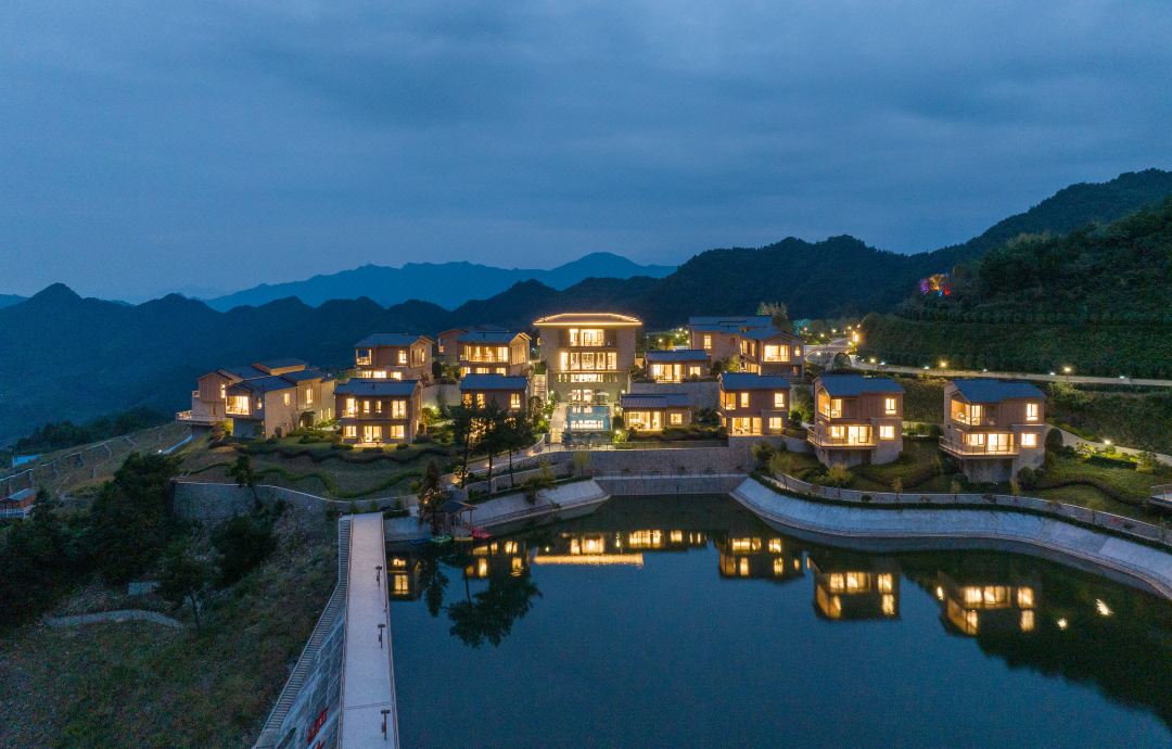 千岛湖滨江云顶桃源度假酒店外观