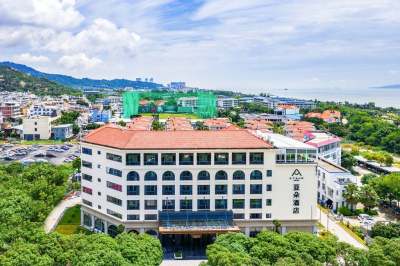 厦门环岛南路海景亚朵酒店外观