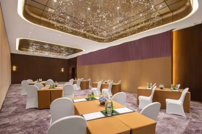 济南怡豪大饭店齐鲁2厅会场图