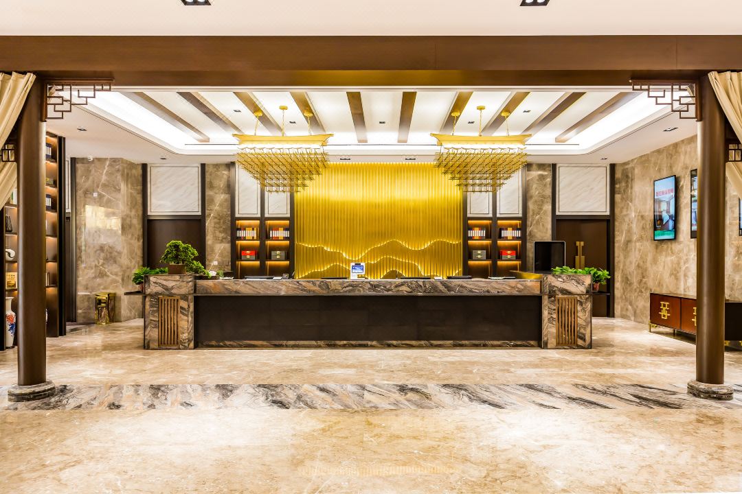野生原酒店大堂
